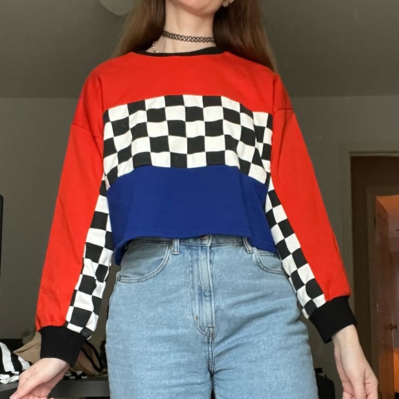 🔥 Colorblock Cropped Sweatshirt - Picture 1 of 4